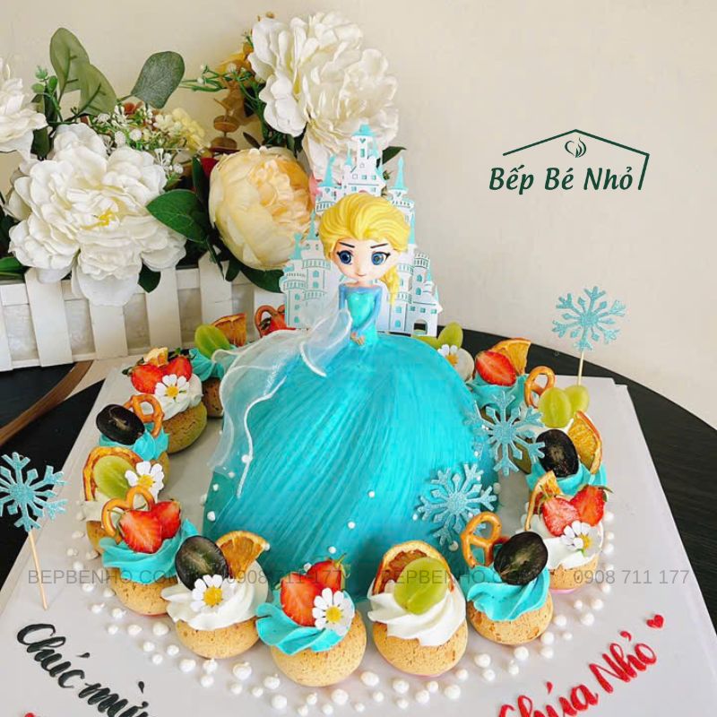 Mẫu bánh kem công chúa Elsa tone xanh pastel lộng lẫy cho bé gái